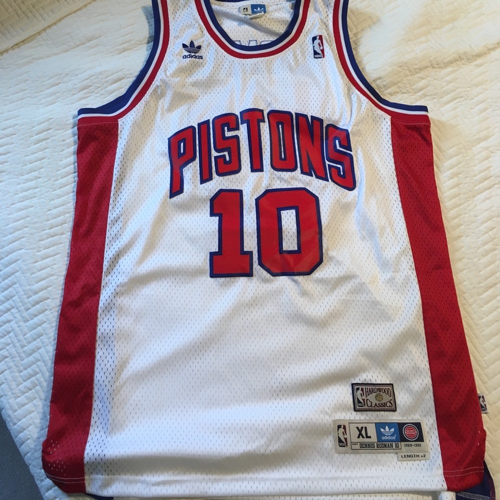 Sold 12/21 Classic DetPistons Dennis Rodman